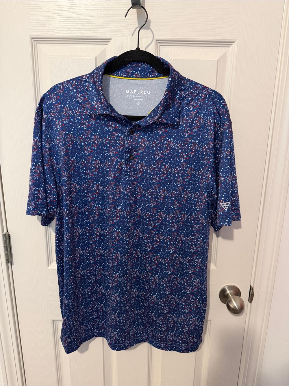 MALE REG Men’s Blue Floral Performance Polo